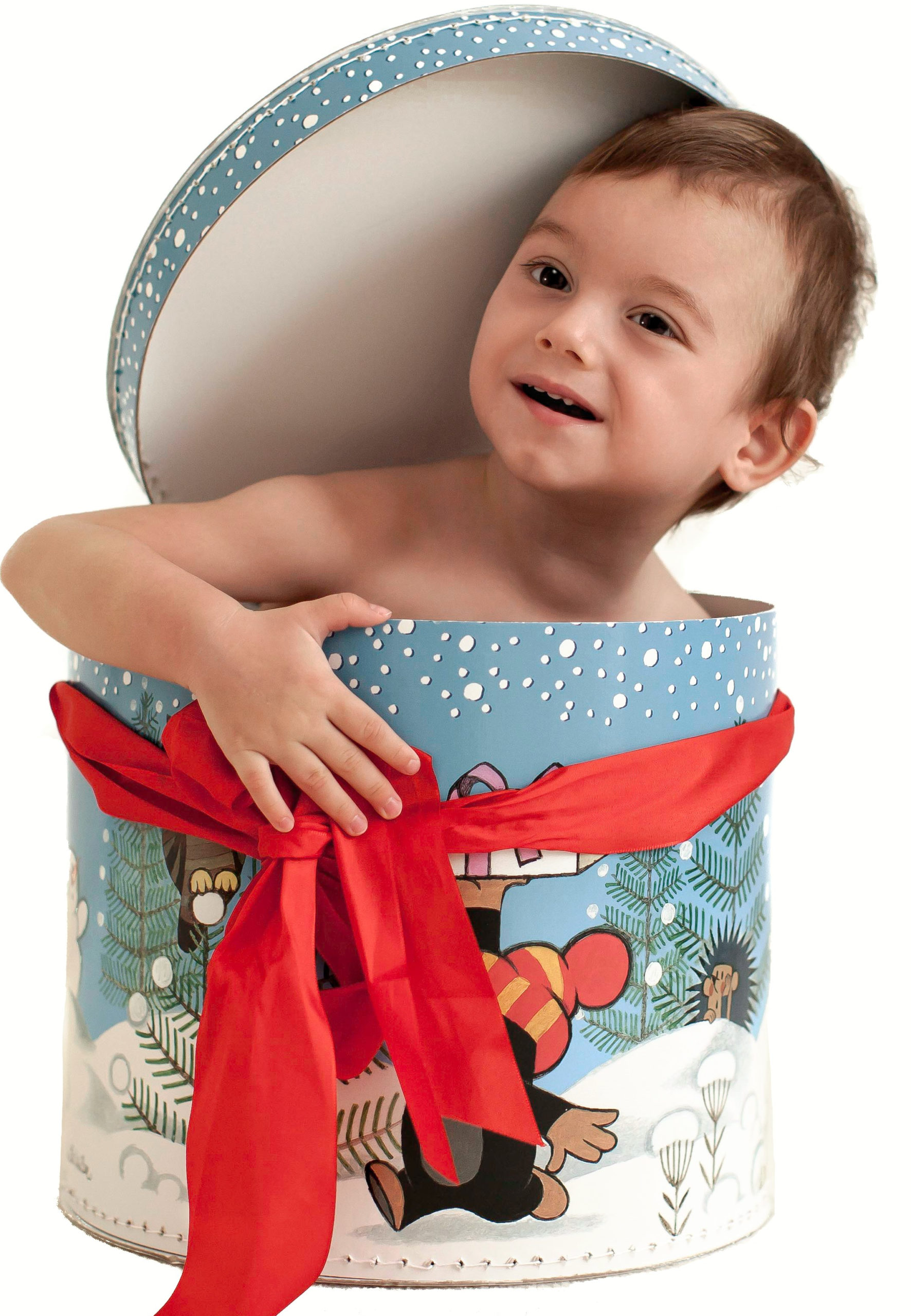 chlapec-s-nacuvacikom-ako-darcek